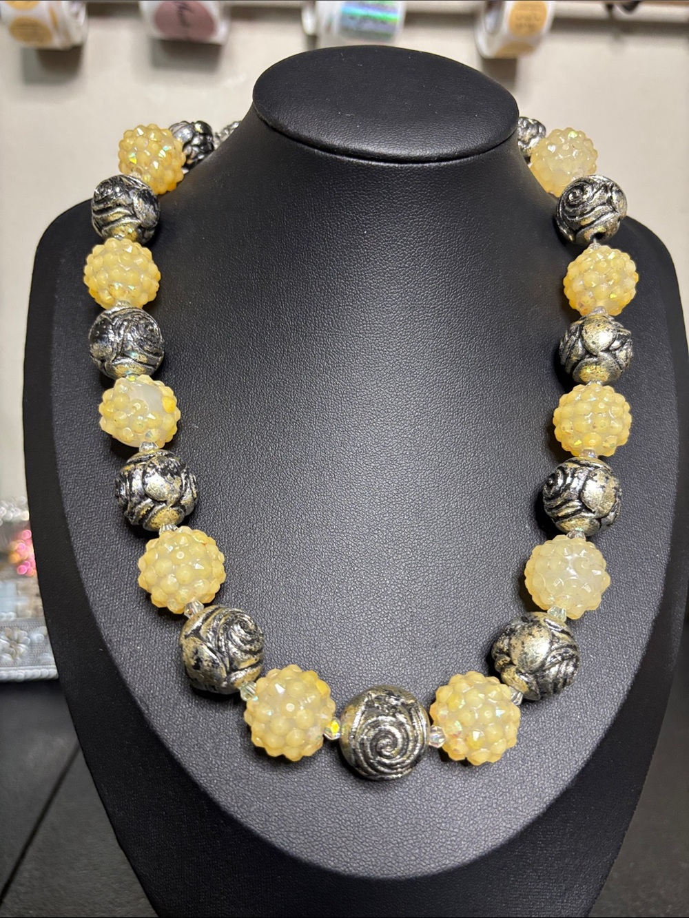 Fashion Chunky Acrylic Yellow Bead & Silver-Tone Statement Necklace